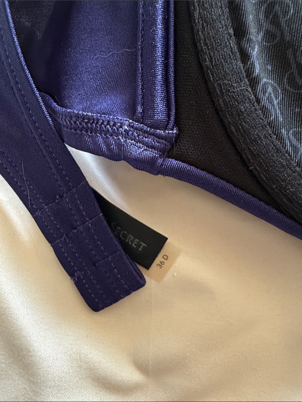 Victoria’s Secret 36D bandeau bikini swimsuit top - Picture 3 of 4